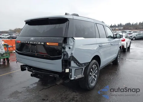 2025 Ford Expedition Platinum z USA, uszkodzony, nr VIN 1FMJU1M83SEA46454